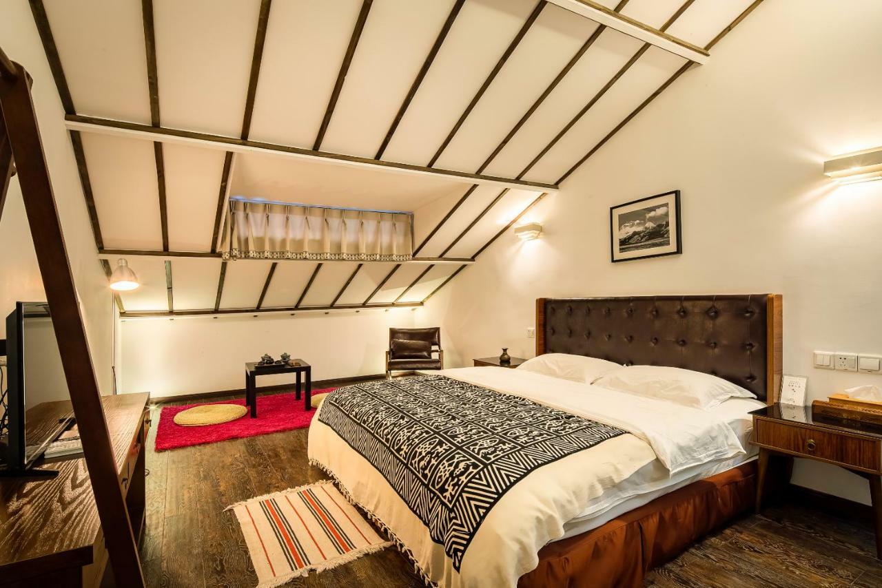 Qintai Tibetan Culture Boutique Hotel Chengdu Exterior photo